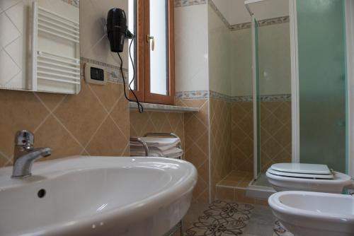 Bilik mandi di Via Trento 30
