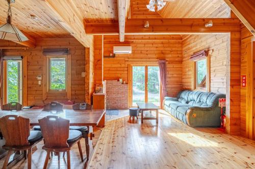 Bamboo Chalet by Morino