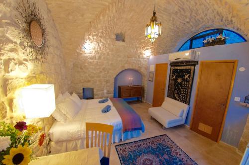 Gallery image of Artist Quarter Guesthouse B&B in Safed