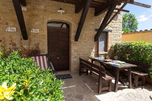 Un patio o zona al aire libre en Agriturismo Tre Querce