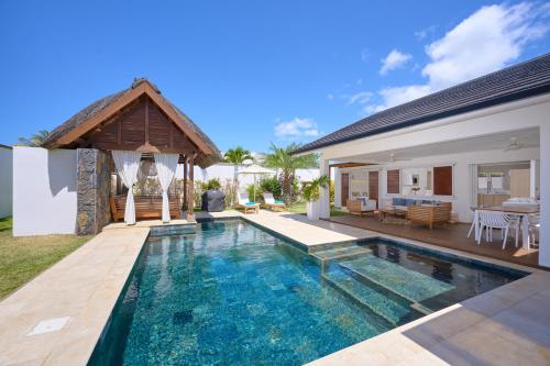 Private Pool Villa - 3BR - Grand Baie