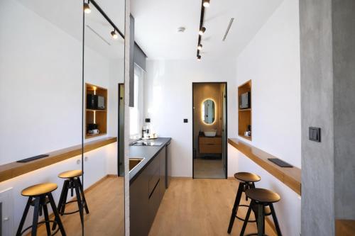 AK Premium Loft
