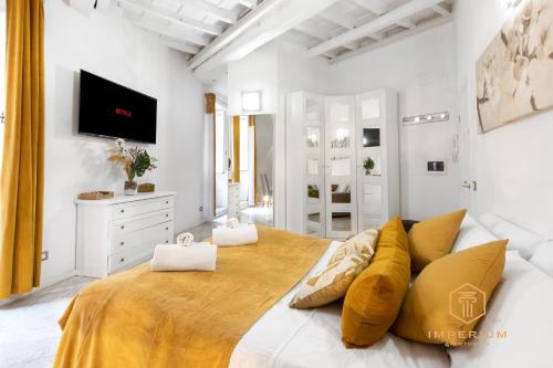 Castel Sant'Angelo Luxury Apt - Historic center, luxury design, 2-4 pax, A-C