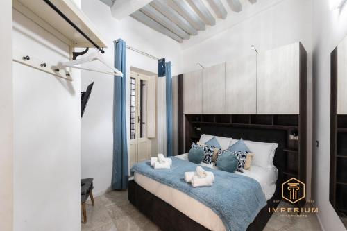 Castel Sant'Angelo Luxury Apt - Historic center, luxury design, 2-4 pax, A-C