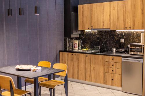 Omega Suites 30