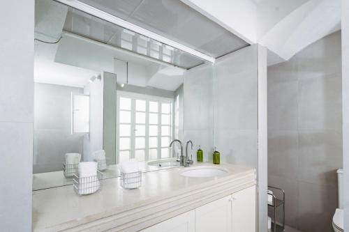 The apartment under Lycabettus