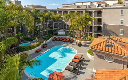 Luxury 1BR & 2BR Near Venice Beach MDR Retreat with Pool & Spa photo 3