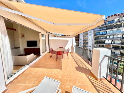 Penthouse with Terrace & Finca Roja Views
