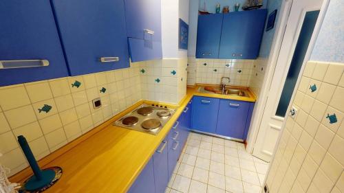 42OB - Beau studio avec immense terrasse et garage privé