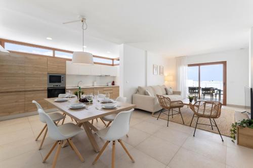 Villa Los Altos Alene 10B by Escape Home