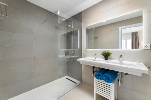 Villa Los Altos Alene 10B by Escape Home