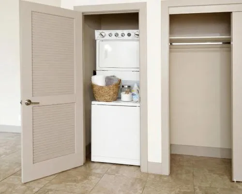 Luxury 1BR & 2BR Near Venice Beach MDR Retreat with Pool & Spa photo 10