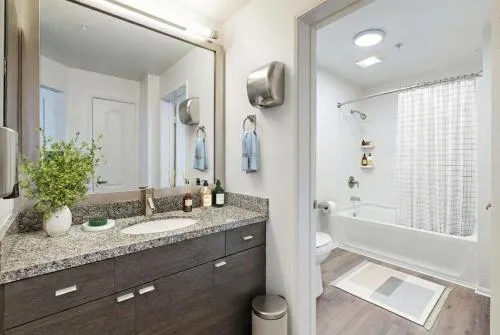 Luxury 1BR & 2BR Near Venice Beach MDR Retreat with Pool & Spa photo 37