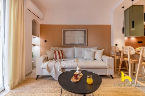 Stylish Budget Stay in Kypseli Balcony & AC