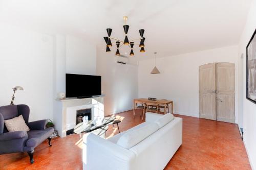Luminous apartment with parking