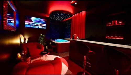 Suite Romantique - Jacuzzi - Love Room photo 11