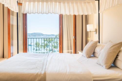 Hotel Cala Fornells — Bedroom