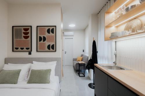 LIV - Comfortable Athens Studios
