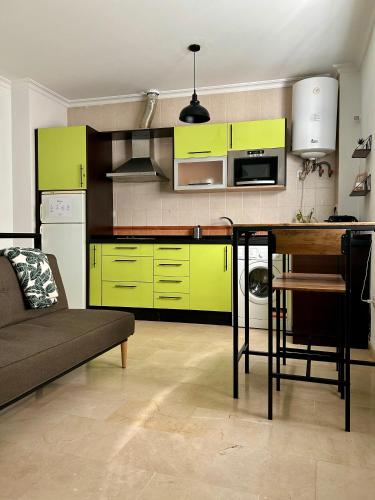 Green Duplex MM City Center