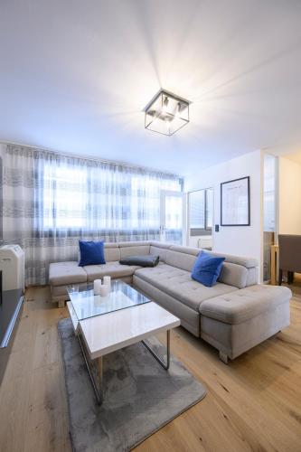 Mid-term 2 bedroom Apartment in Pasettistrasse