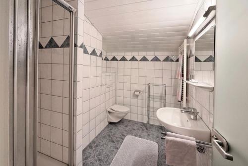 Bathroom sa Apartments Nindl