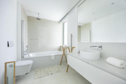Lagos Golden Horizon Villa with Private Pool