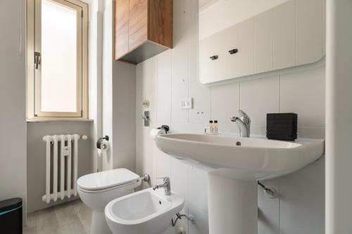 GuestHost - Comfy Balcony Apartment Milano Navigli