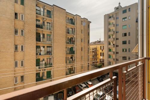 GuestHost - Comfy Balcony Apartment Milano Navigli