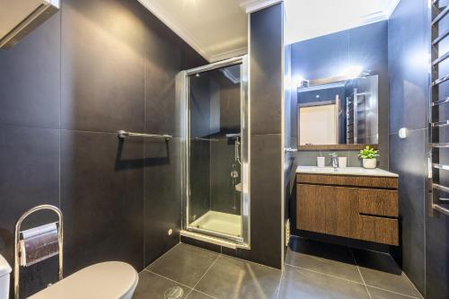 Ocean Horizon Luxury Apartment