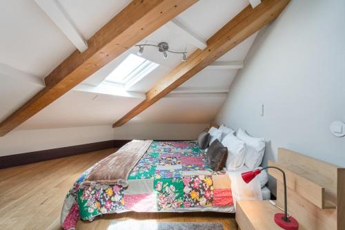 Belle Epoque Apartments - 5.1 (Attic)