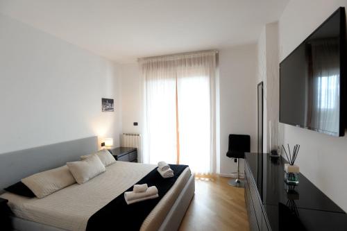 4BNB - Flaminia Prestigious Flat - swimming pool