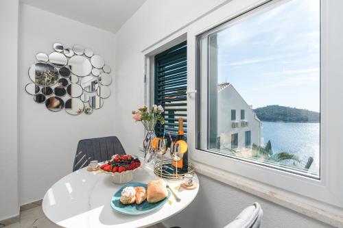 Superior Apartment La Boheme With Balcony And Sea View