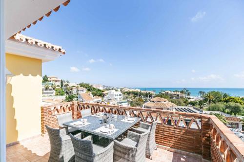 108-Villa, 2 Minutes Walk to the beach, Heated pool