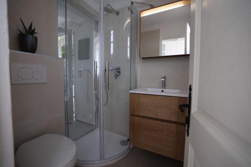 15TH - Joli studio accès indépendant dans maison