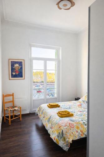 Llit o llits en una habitació de Cozy apartment