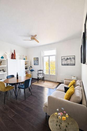Zona d'estar a Cozy apartment