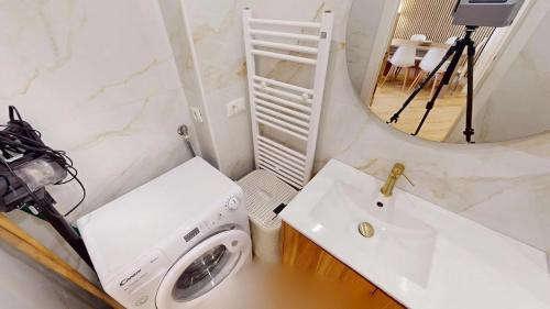 118E - Agréable 2P climatisé central avec terrasse