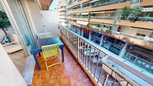118E - Agréable 2P climatisé central avec terrasse