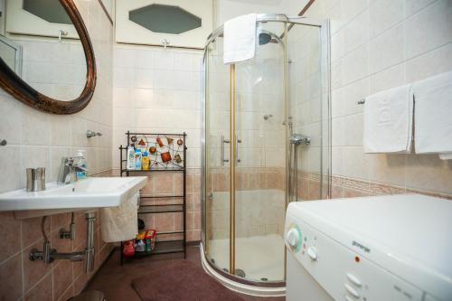 Vivien central 2 bedroom apartment