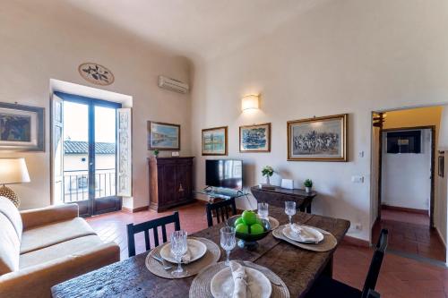 UNYCA - Florence Central 2 Bedroom Apartment