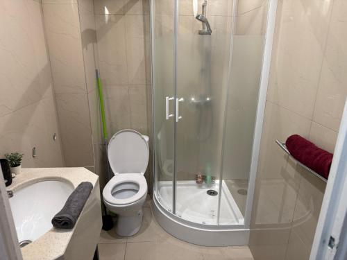 Refait à neuf Mars 2026 - Cosy studio en face de la gare