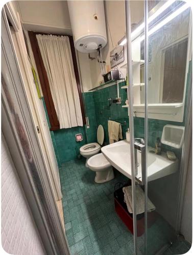 camera doppia con bagno privato completo