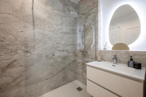 L17 Staywizus - Bosco 3BDR 2 Bath Terrace - Parking & AC