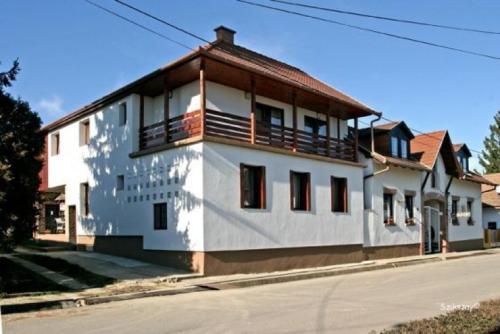 Polgár Elixír Hotel