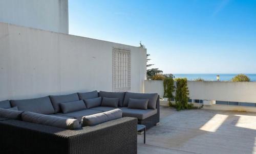 Vue Mer 180° | Piscine & Tennis à Cannes