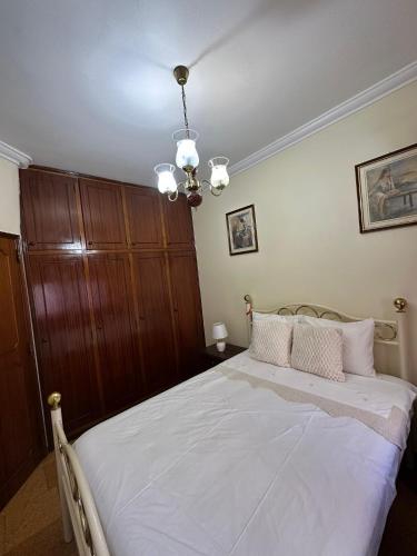 Comfy Old Style 2 Bedrooms Apartment - Close Aeroporto Lisbon