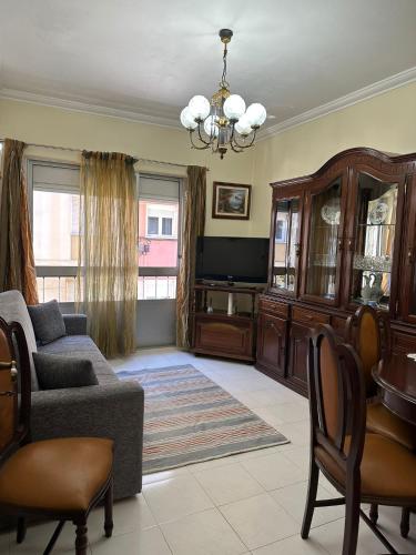 Comfy Old Style 2 Bedrooms Apartment - Close Aeroporto Lisbon