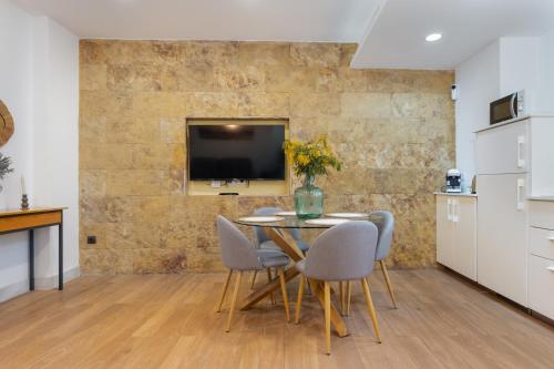New 1BR2BA next to Gitanos church - private entry