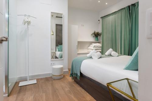 New 1BR2BA next to Gitanos church - private entry