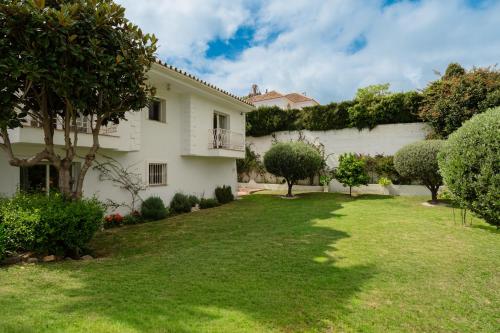 Villa Aviemore - Luxury Villa with Pool in Nueva Andalucia